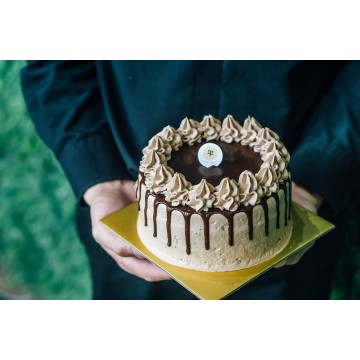 Whole Tarts & Cakes (2 days Pre-order required)